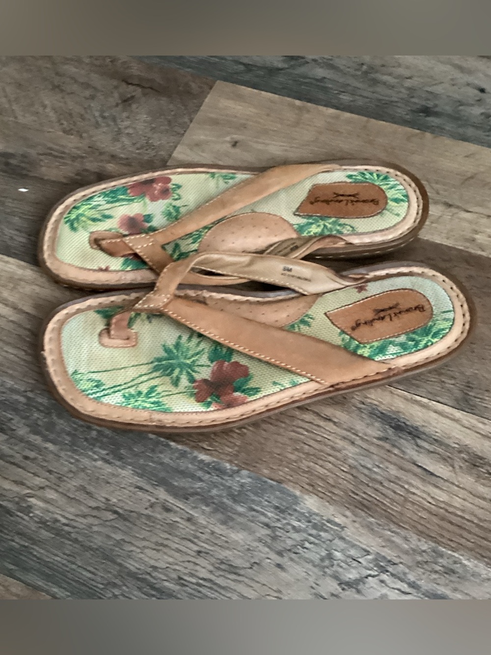 Browns Landing Leather-Trim Floral Flip Flop Sandals